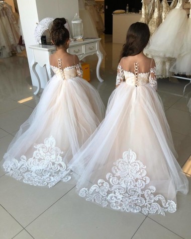Mejores Marfil Cuello de Corazón Cola capilla Tul Encaje Largo vestidos de niña de las flores