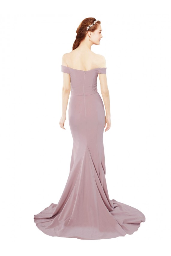 Mejores Rosa empolvado Sirena Hombros Descubiertos Barrer tren Crepé Elástico Largo Formales Vestidos de dama de honor / Vestidos de fiesta