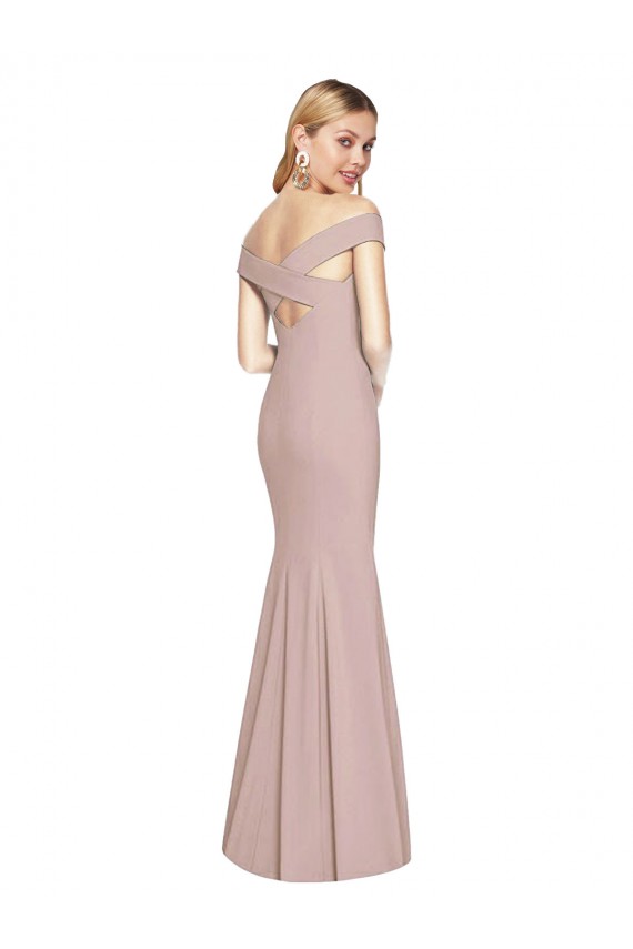 Mejores Rosa empolvado Trompeta Hombros Descubiertos Crepé Elástico Largo Vestidos de dama de honor / Vestidos de fiesta