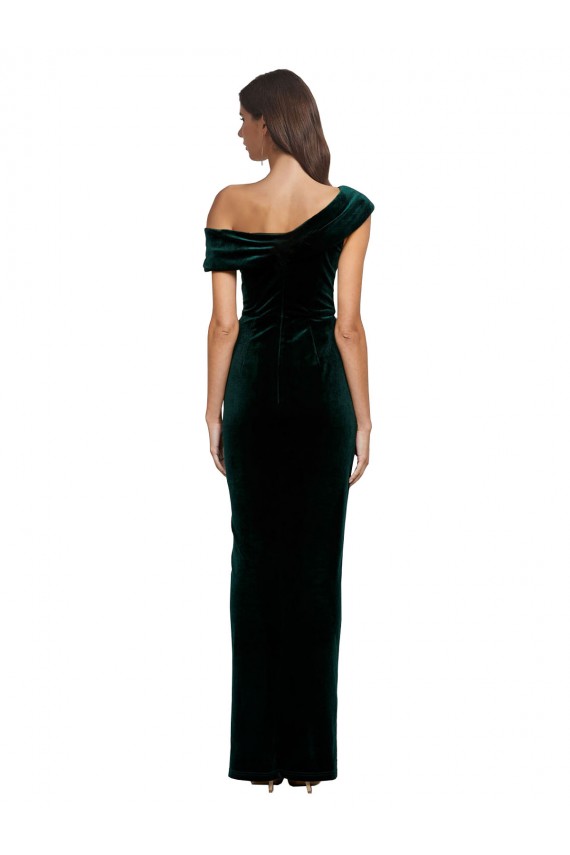 Mejores Verde oscuro Cubierta Hombros Descubiertos Terciopelo Elástico Largo Asimétrico Formales Vestidos de dama de honor / Vestidos de fiesta